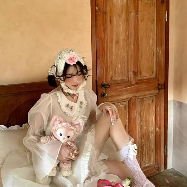 Niche Japanese-style schoolgirl knee-high socks for women, featuring lace trim, rhinestones, and stretchy mesh fabric.Pastoral gifts
